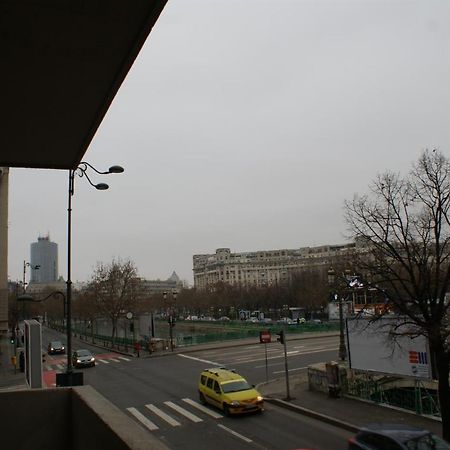 On The River Ultra Central Suites Bucureşti Exterior foto