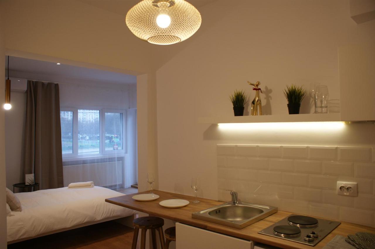 On The River Ultra Central Suites Bucureşti Exterior foto