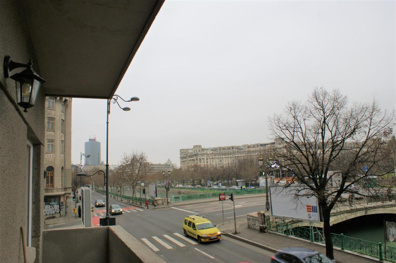 On The River Ultra Central Suites Bucureşti Exterior foto